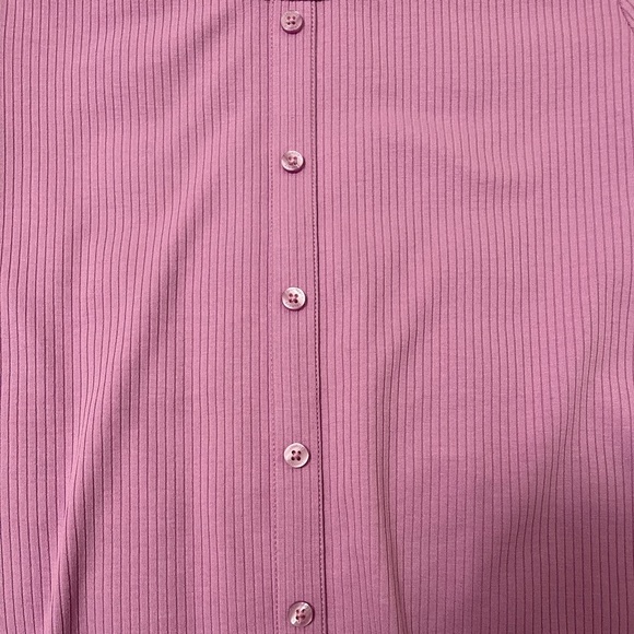 Lavendar, LAUNDRY shirt from Nordstrom rack, very soft, stylish, and very soft - Picture 2 of 4